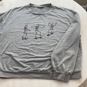 Women’s Shein sweatshirt skeleton on skateboard XL